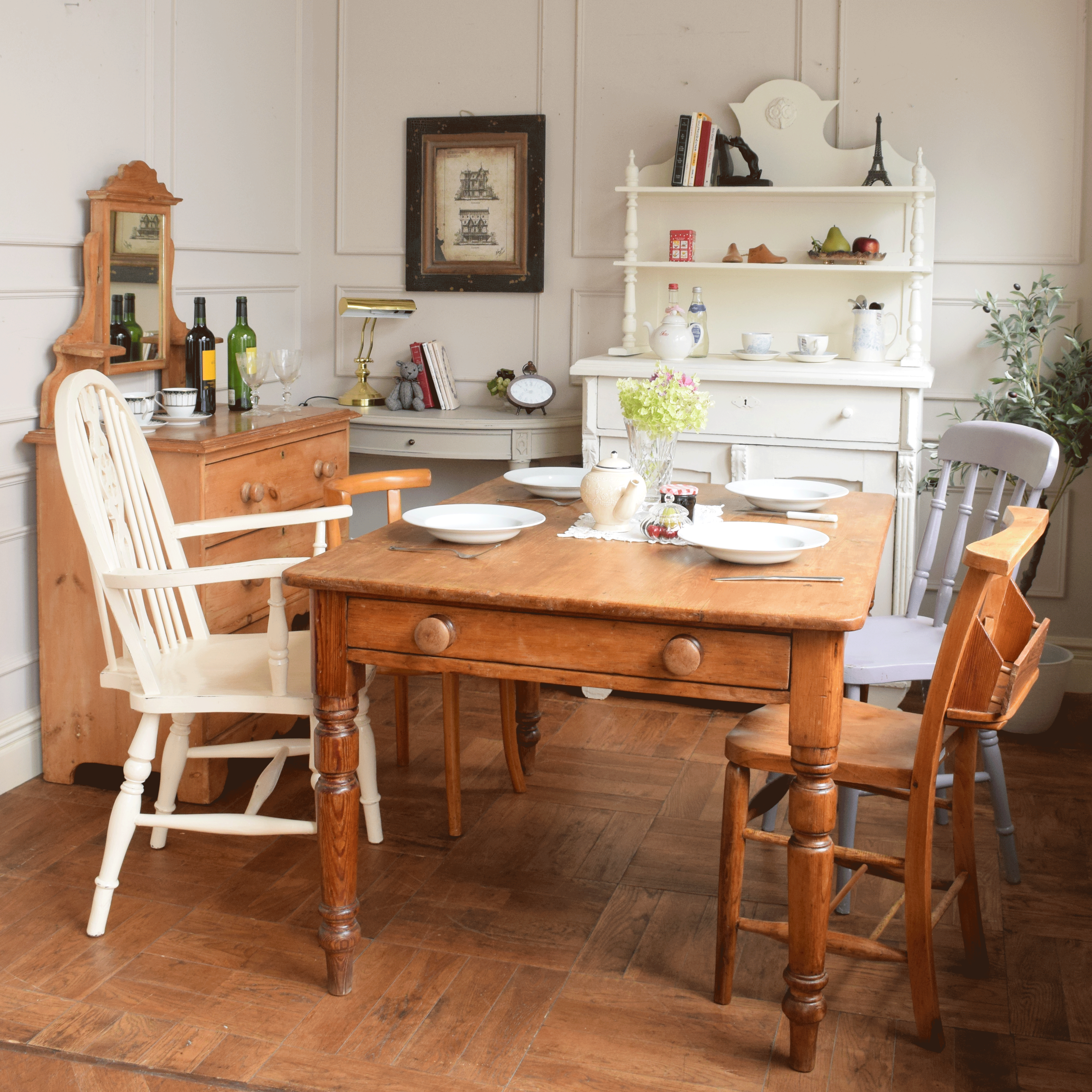 ナチュラルカントリーの | 暑い日に、クールな色の家具とほっこりおしゃべり食卓