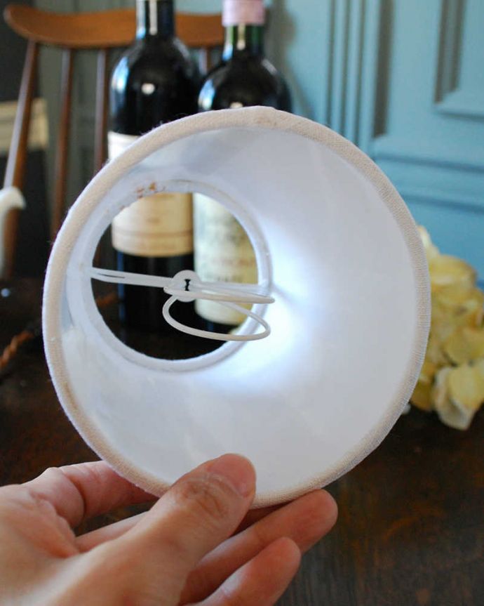 シャンデリア球のシェード 照明・ライティング パッと華やかな明かりに変身!フランスから来た布シェード。クリップタイプになっているので、簡単に取り付けられます。(cf-1081)