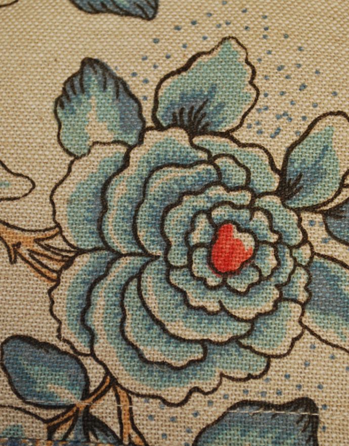 コントワールドファミーユ インテリア雑貨 コントワール・ド・ファミーユのプティクッション (Editeur)30×40。フランスデザインのファブリックはとっても華やか。(cf-687)