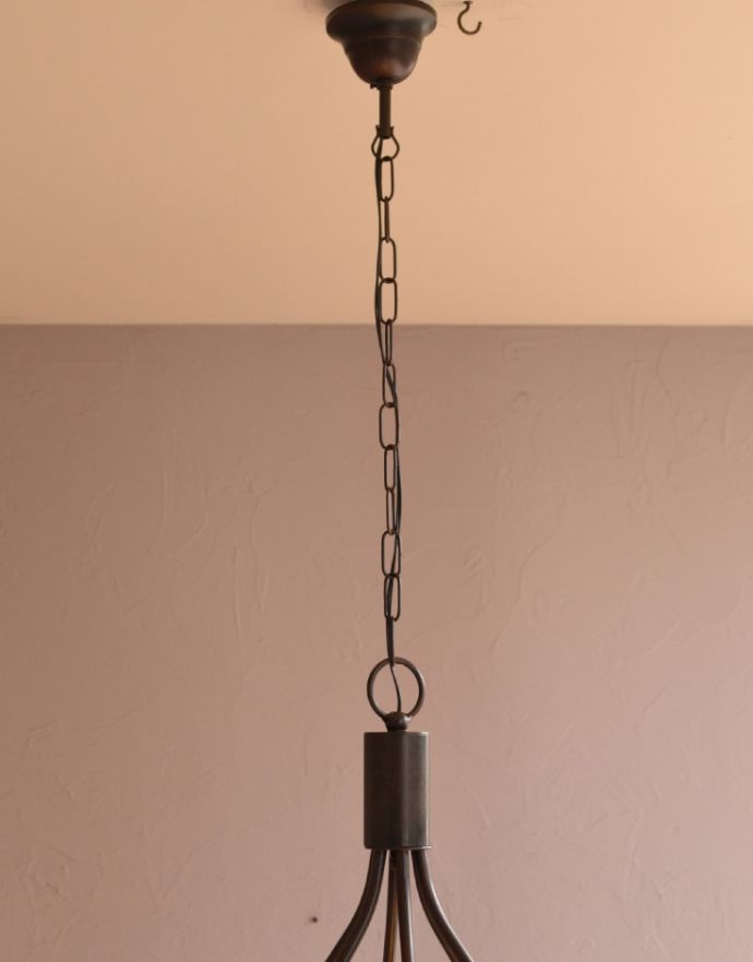 コントワールドファミーユ　アンティーク家具　コントワール・ドゥ・ファミーユの6灯シャンデリア（コントワール）。引っ掛けシーリングのタイプに加工してお届けしますので、リビングやダイニングテーブルの上などお好きな場所に簡単に取り付けてみてください。(cf-690)