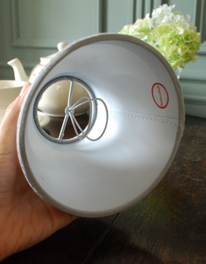 コントワールドファミーユ 照明・ライティング コントワール・ド・ファミーユの布シェードセルジュ (コントワール・ド・ファミーユ)。クリップタイプになっているので、簡単に取り付けられます。(cf-705)