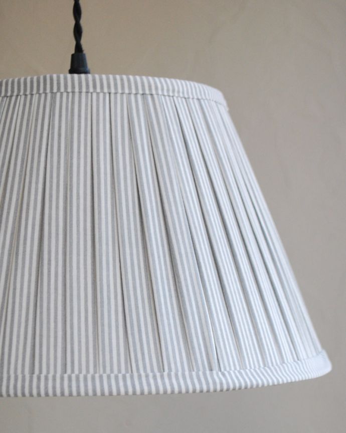 コントワールドファミーユ　照明・ライティング　コントワール・ドゥ・ファミーユのペンダントライト（布シェード）（コード・Ｅ26球・ギャラリーなし）。ギャザーがたっぷりのフランスらしいお洒落な仕上がりです。(cf-747)