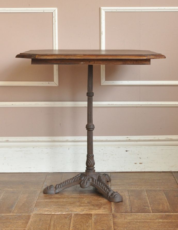 コントワール・ド・ファミーユのビストロテーブル（ムーブルエスタミネ