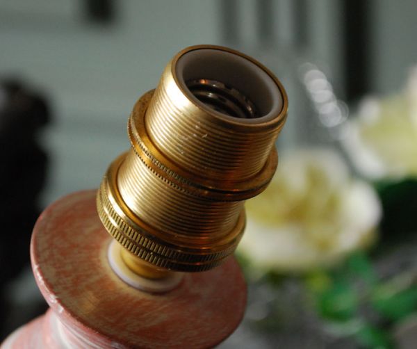 コントワールドファミーユ 照明・ライティング 赤のストライプ×ピンクペイント、コントワール・ド・ファミーユのテーブルランプ。量販店で購入OKな国産球(口径E17対応です。(cfs-165)