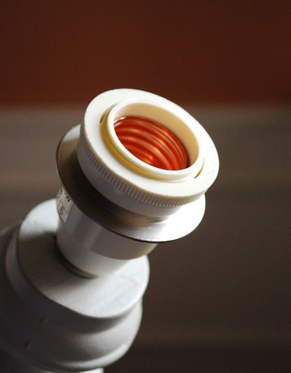 コントワールドファミーユ 照明・ライティング 籐のコントワール・ド・ファミーユのフロアランプ。量販店で購入OKな国産球(口径E26対応です。(cfs-174)