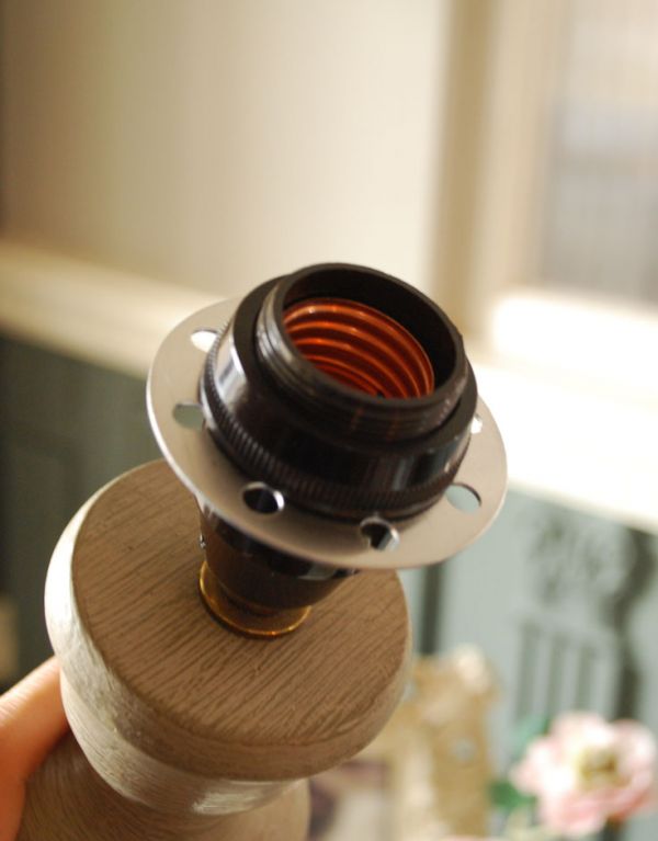 コントワールドファミーユ 照明・ライティング 優しく灯るテーブルランプ、コントワール・ド・ファミーユのテーブルランプ。量販店で購入OKな国産球(口径E26対応です。(cfs-170)