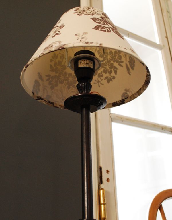 コントワールドファミーユ 照明・ライティング コントワール・ド・ファミーユのテーブルランプ(ロマンスローズ)。大人のインテリアを演出してくれます。(cfs-187)