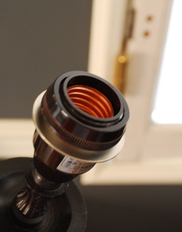 コントワールドファミーユ 照明・ライティング コントワール・ド・ファミーユのテーブルランプ(ロマンスローズ)。量販店にてご購入可能な国産球(口径E26対応です)LEDも使えます。(cfs-187)