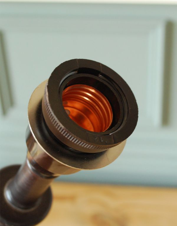 コントワールドファミーユ 照明・ライティング コントワール・ド・ファミーユのナチュラルなシェードのテーブルランプ。量販店で購入OKな国産球(E26タイプ・40Wまで)が使用できます。(cfs-201)