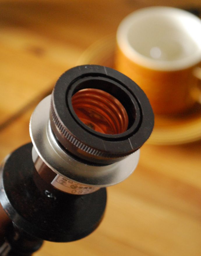 コントワールドファミーユ 照明・ライティング アコーディオンプリーツが可愛い コントワール・ド・ファミーユのテーブルランプ。量販店で購入OKな国産球(口径E26・40W)が使用できます。(cfs-206)