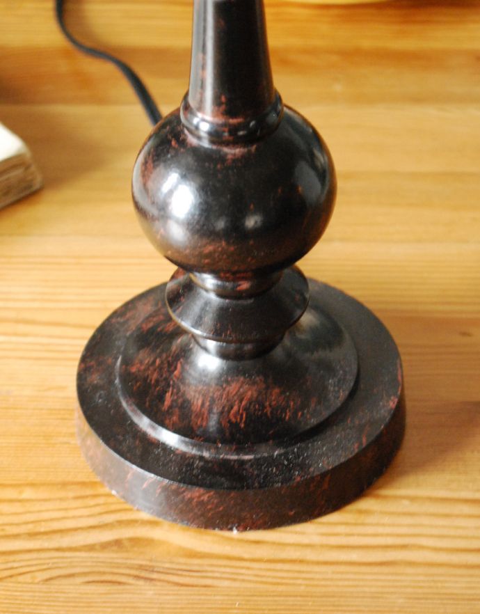 コントワールドファミーユ 照明・ライティング アコーディオンプリーツが可愛い コントワール・ド・ファミーユのテーブルランプ。しっかりとした安定感があります。(cfs-206)