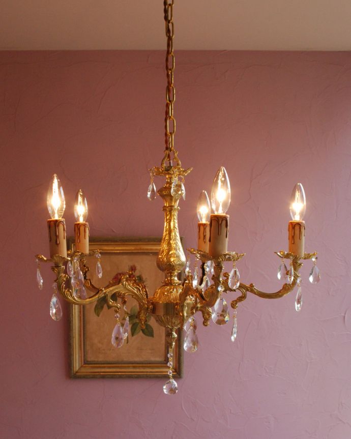 シャンデリア　照明・ライティング　Handleオリジナル シャンデリア（Ｅ17シャンデリア球付）。エレガントで高級感溢れる雰囲気を演出してくれる真鍮のシャンデリアです。(cr-015)