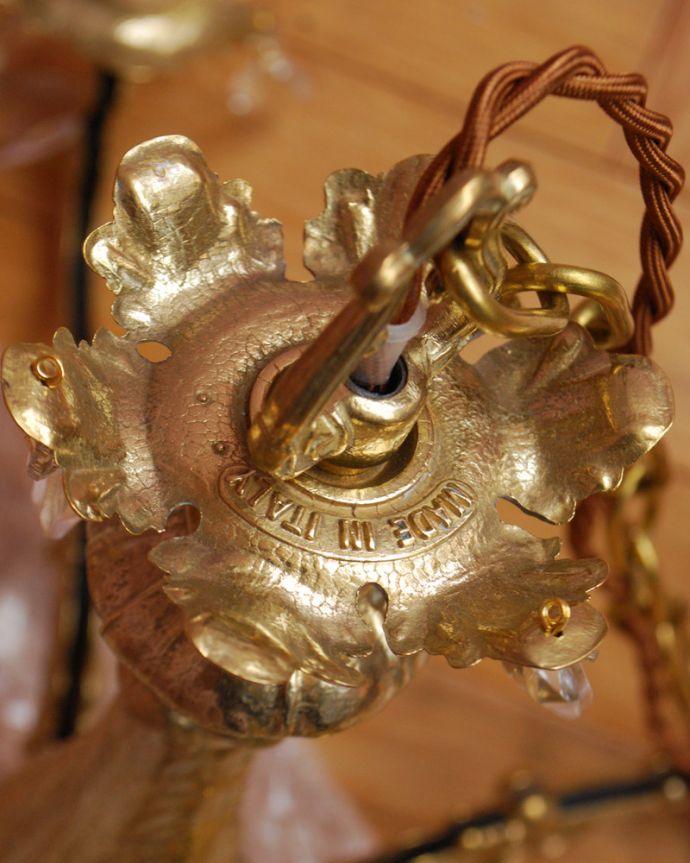 シャンデリア　照明・ライティング　Handleオリジナル シャンデリア（Ｅ17シャンデリア球付）。メイドインイタリアの刻印があります。(cr-015)