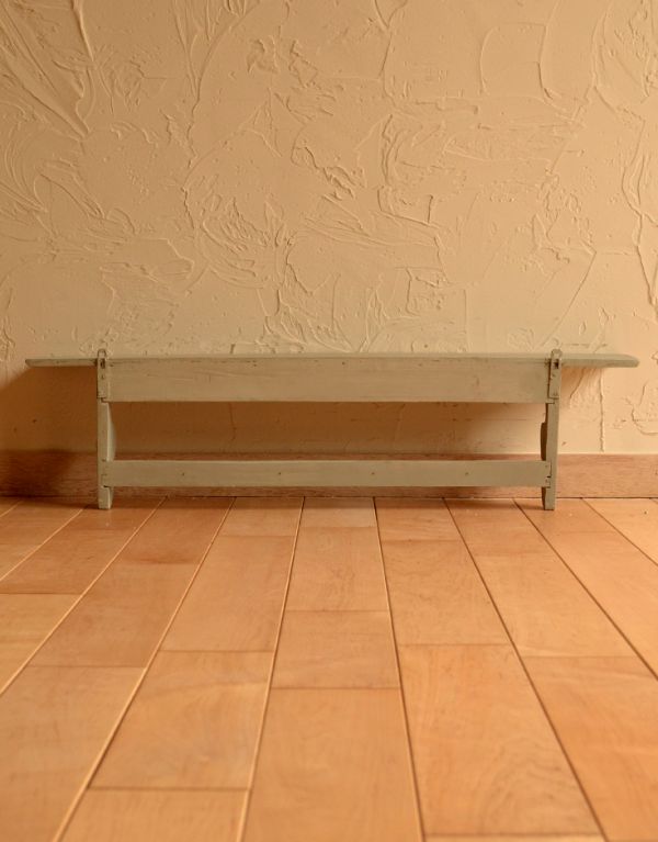 ウォールシェルフ・ウォールハンガー　アンティーク家具　アンティークの壁付け家具、グリーン色のウォールシェルフ。専門の職人によってお直ししていますが、アンティークは新品ではありません。(d-1014-f)