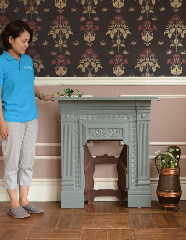 めずらしい家具　アンティーク家具　フランスの優雅な暮らしを演出する、アンティークのマントルピース。置いた瞬間、一気にお部屋が垢抜けるオシャレアイテム。(d-1035-f)