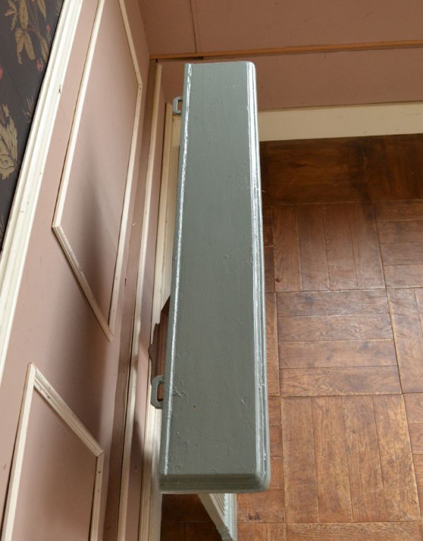 めずらしい家具　アンティーク家具　フランスの優雅な暮らしを演出する、アンティークのマントルピース。上から見るとこんな感じです。(d-1035-f)