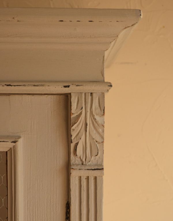 アンティークのキャビネット アンティーク家具 フランスのアンティーク収納家具、グリアージュキャビネット。美しい彫にうっとり。(d-1044-f)