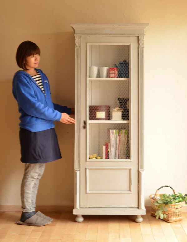 アンティークのキャビネット アンティーク家具 フランスのアンティーク収納家具、グリアージュキャビネット。リビングで実用的に使えます。(d-1044-f)