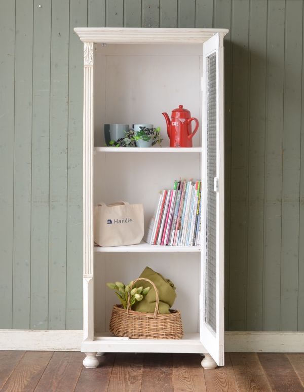 アンティークのキャビネット　アンティーク家具　アンティークのフレンチインテリア、可愛いグリアージュキャビネット。キレイにメンテナンスをしてお届けします。(d-1045-f)