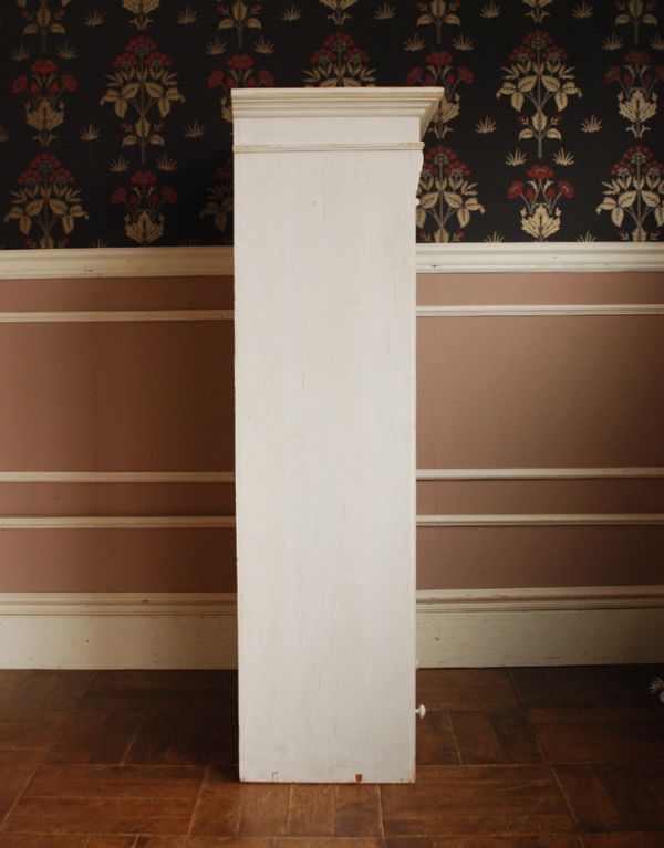 アンティークのキャビネット アンティーク家具 アンティークのフレンチインテリア、引き出し付きのブックケース。サイドもきれいにペイントされています。(d-1046-f)