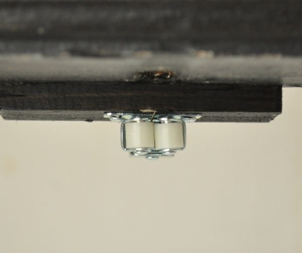 アンティーク家具　アンティークのフレンチ家具、ブラックペイントのワードローブ。扉にはローラーキャッチャーが付いているので、開け閉めがスムーズです。(d-1054-f)