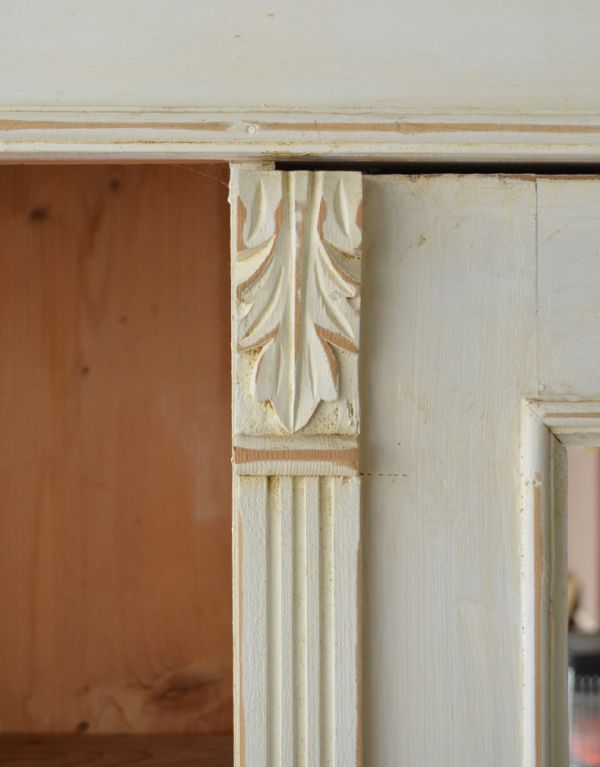 アンティーク家具 フレンチアンティークの収納家具、ミラー付きキャビネット(ワードローブ)。美しい彫にうっとり。(d-1055-f)