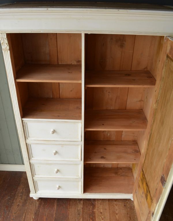 アンティーク家具 フレンチアンティークの収納家具、ミラー付きキャビネット(ワードローブ)。内側はキレイな状態です。(d-1055-f)