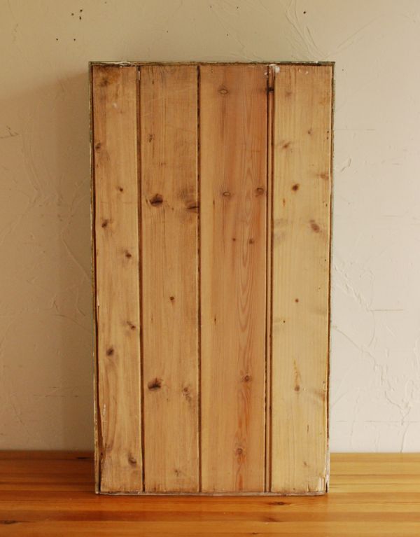 アンティーク家具 スモールキャビネット。専門の職人によってお直ししていますが、アンティークは新品ではありません。(d-1080-f)