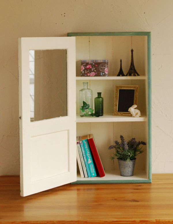 アンティーク家具 スモールキャビネット。玄関の鍵置きに。(d-1080-f)