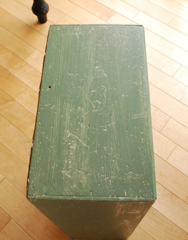 アンティーク家具 スモールキャビネット。上から見るとこんな感じです。(d-1080-f)