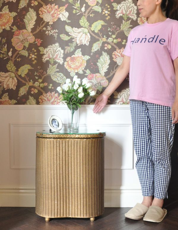 ロイドルーム アンティーク家具 アンティーク家具、ビーンズ型のロイドルームボックス(ゴールド)。場所もとらないので、お部屋の空いたスペースに置いてみて下さい。(d-1096-f)