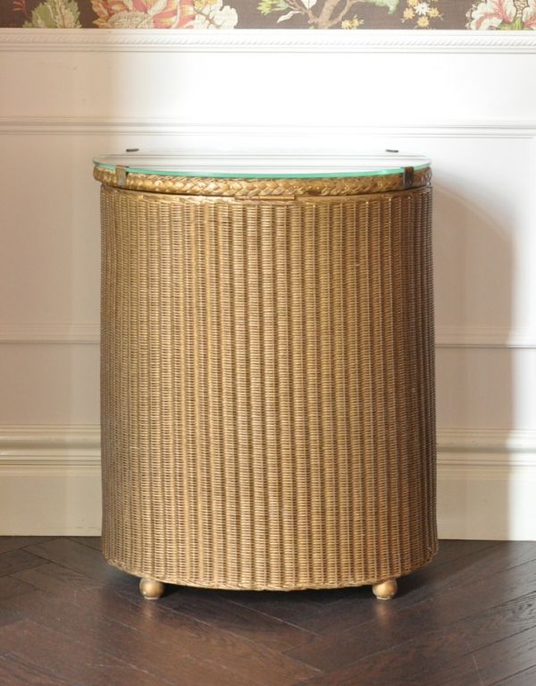 ロイドルーム アンティーク家具 アンティーク家具、ビーンズ型のロイドルームボックス(ゴールド)。後ろもきれいに仕上がっています。(d-1096-f)