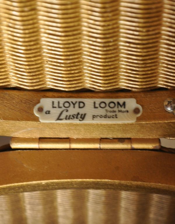 ロイドルーム アンティーク家具 アンティーク家具、ビーンズ型のロイドルームボックス(ゴールド)。ロイドルームのタグもキレイに残っています。(d-1096-f)