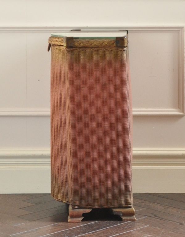 ロイドルーム　アンティーク家具　イギリスの伝統的なアンティーク家具、ロイドルームボックス（ピンク×ゴールド）。サイドはこんな感じです。(d-1097-f)