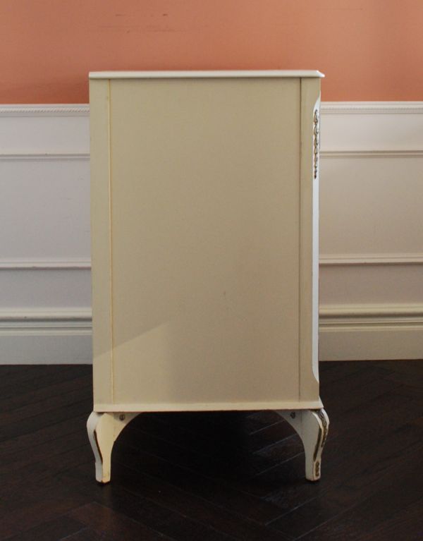 アンティークのチェスト　アンティーク家具　ペイントのフランスアンティーク家具、５段のフレンチチェスト。メンテナンスをしっかりしてお届けしますので、届いた日からお使いくださいね。(d-1120-f)