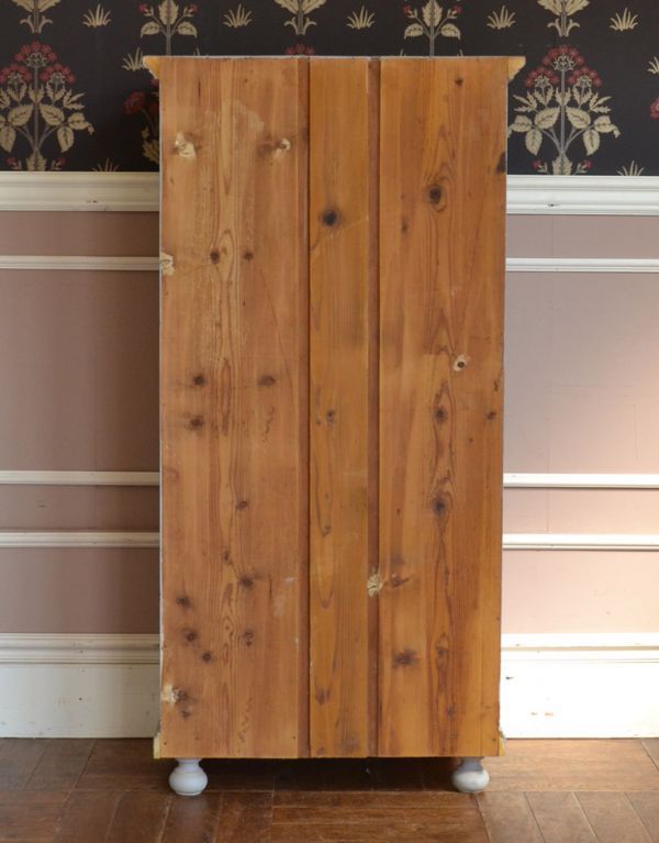 アンティークのキャビネット　アンティーク家具　フランスのアンティーク家具、グレーペイントのガラスキャビネット。きちんとメンテナンスしてあるので、裏側もキレイです。(d-1130-f)