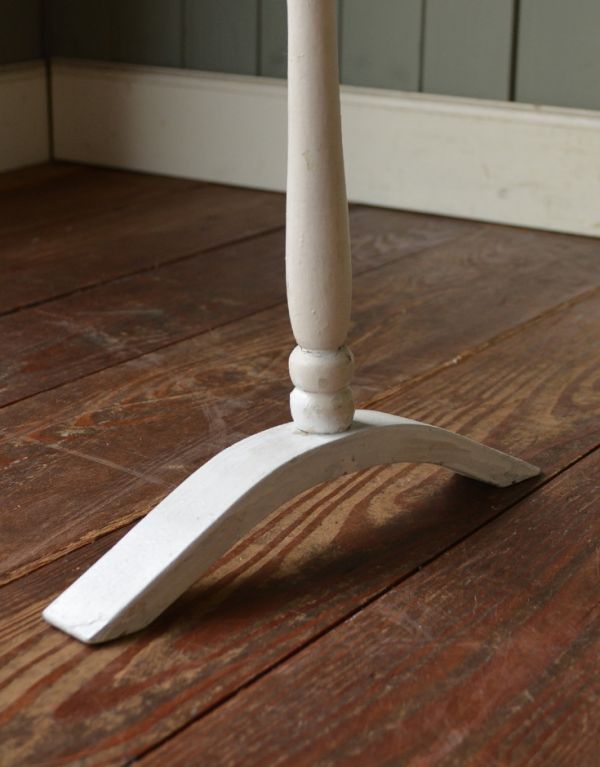 めずらしい家具 アンティーク家具 アンティークのランドリー雑貨、タオルハンガー(ホワイト)。メンテナンスをしっかりしているので、安心してお使いください。(d-1027-f)