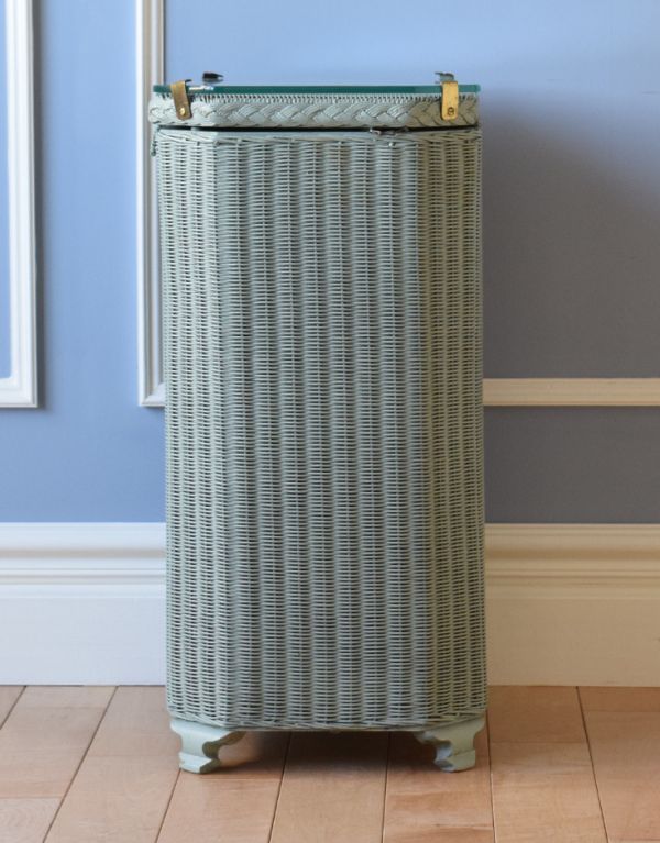 ロイドルーム　アンティーク家具　イギリスのアンティークの家具、ガラス天板が付いたロイドルームのランドリーボックス。サイドはこんな感じです。(d-1148-f)