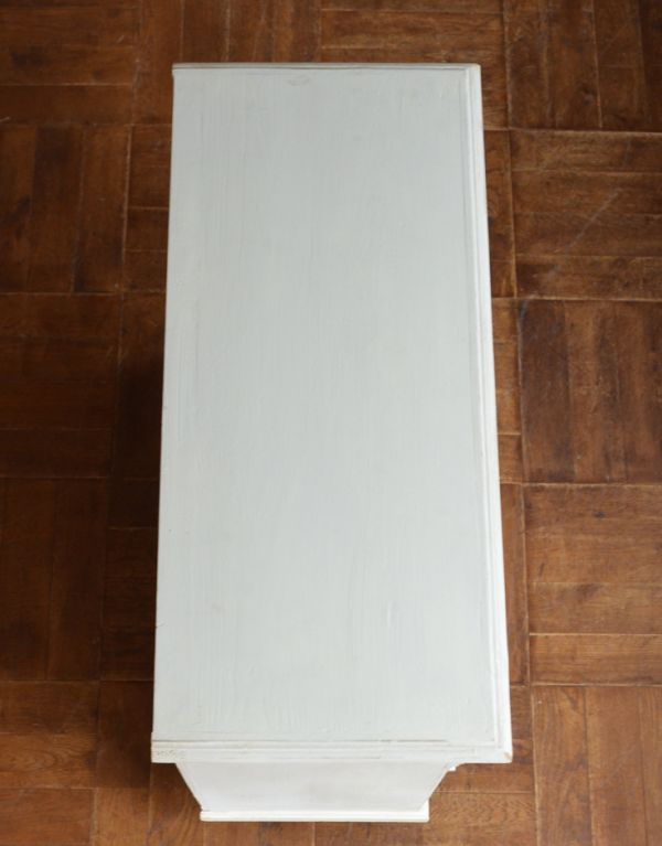 アンティークのキャビネット　アンティーク家具　アンティークのペイント家具、フランスのペイントのキャビネット（カウンター） 。天板もキレイに仕上げました。(d-1160-f)