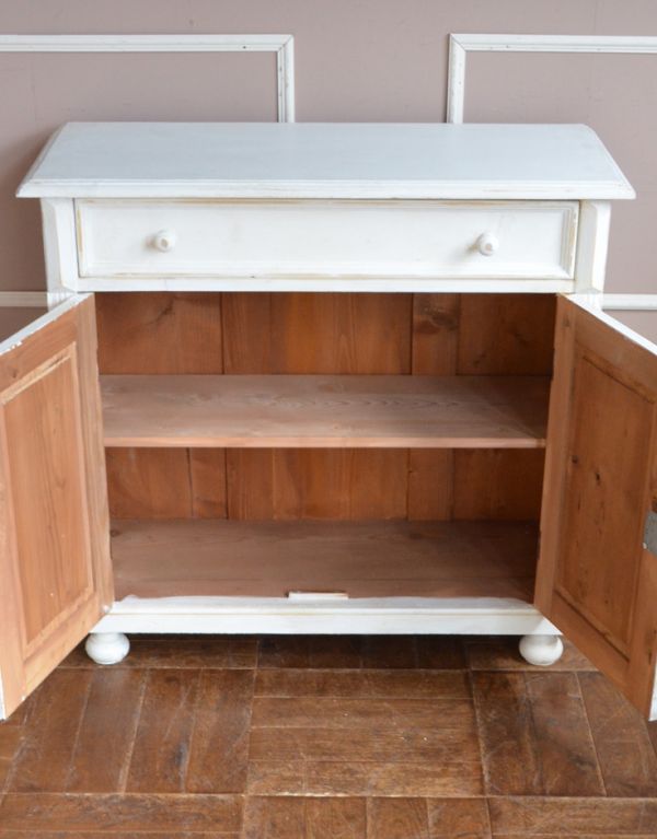 アンティークのキャビネット　アンティーク家具　アンティークのペイント家具、フランスのペイントのキャビネット（カウンター） 。内側はキレイな状態です。(d-1160-f)