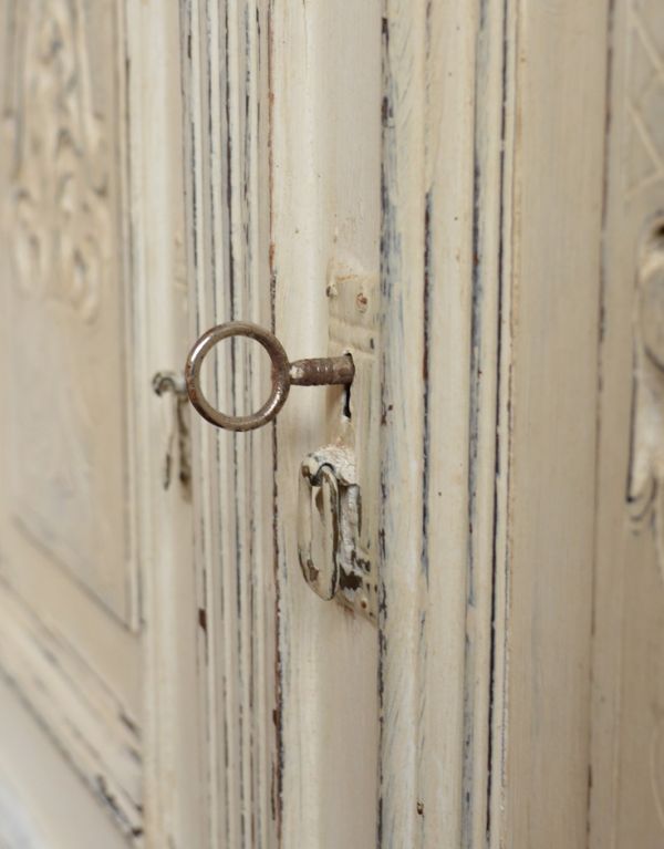 アンティークのキャビネット アンティーク家具 フランスのアンティークペイント家具、彫りの素敵なキャビネット。鍵が一緒に見つかりました。(d-1166-f)