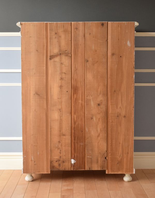 フランスで見つけたアンティーク家具、ツートーンペイントのオープン