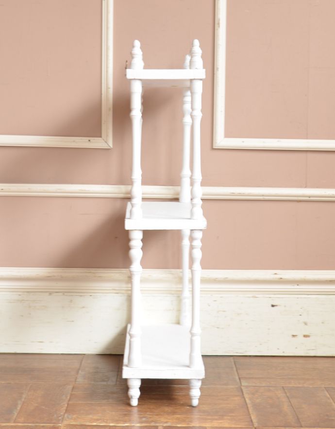 ウォールシェルフ・ウォールハンガー アンティーク家具 フランスから届いたペイント仕上げのアンティークウォールシェルフ。サイドもきれいにペイントされています。(d-1176-f)