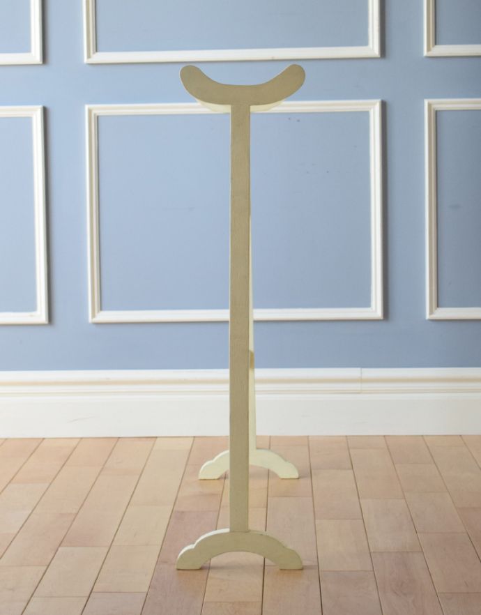 タオルハンガー　アンティーク家具　めずらしいガラスのバーが付いたおしゃれなペイントのアンティークタオルハンガー。洋書のバスルームで見るようなタオルハンガー。(d-1177-f)