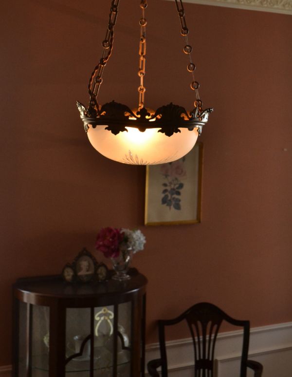 シャンデリア 照明・ライティング イギリスから届いたアンティークハンギングボウル(照明)。とっても美しい照明の明かりでお部屋に安らぎをプラス。(d-1192-z)
