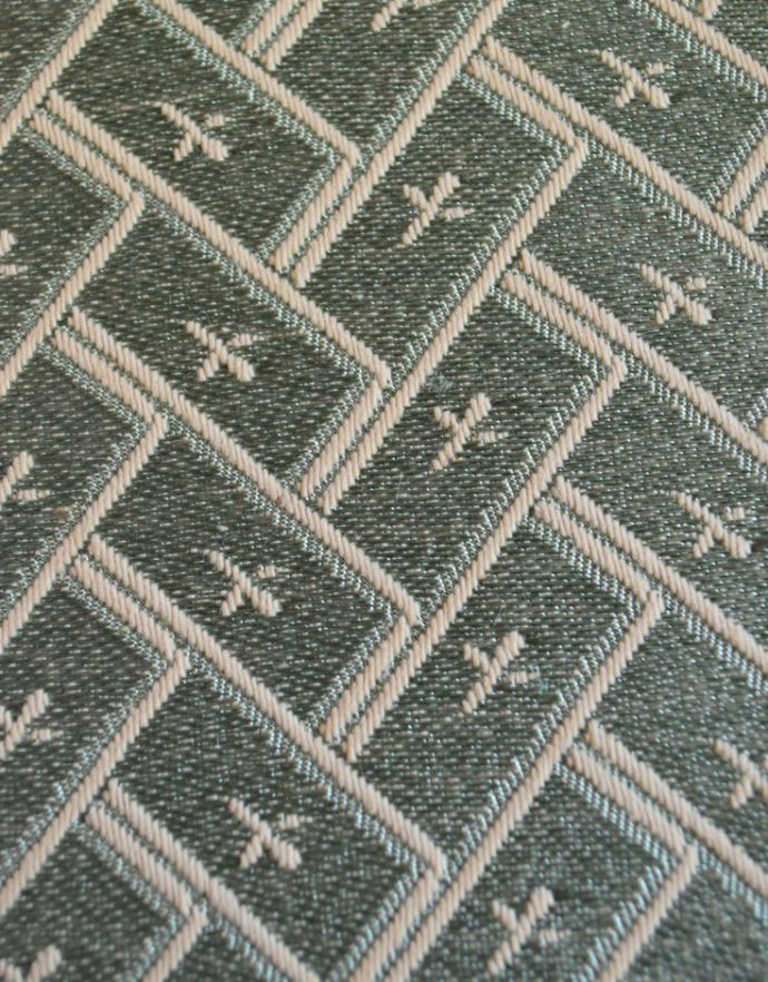 アンティーク|ロイドルーム アンティーク チェア アンティークのロイドルームボックスチェア(ベンチボックス)。新しく張り替えた生地は、どんなお部屋にもすんなりと馴染む爽やかなグリーンカラーです。(d-1196-f)