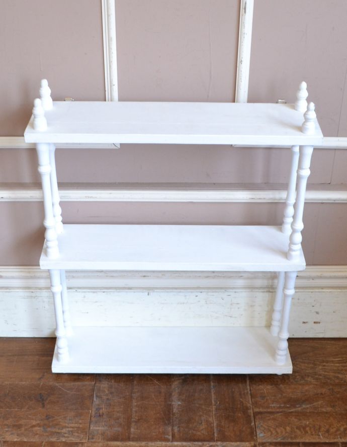 ウォールシェルフ・ウォールハンガー アンティーク家具 フレンチスタイルにオススメ、壁に付けて使うアンティーク家具、小さなウォールシェルフ。上から見るとこんな感じ。(d-1205-f)