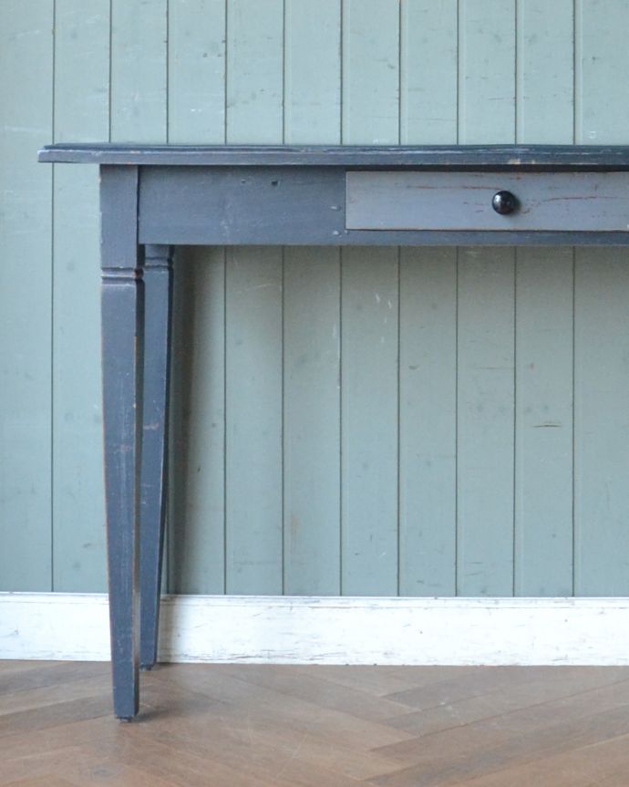 ロイドテーブル アンティーク家具 スマートなサイズのコンソールテーブル、ペイントのアンティーク家具。ゆったりとした自分の時間を過ごしたい方におすすめ。(d-1233-f)