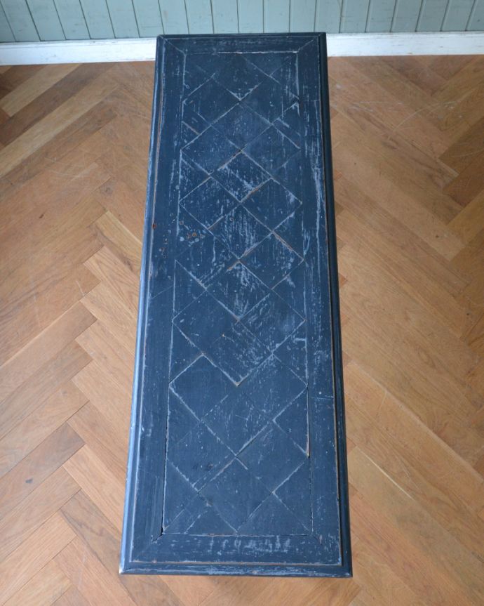 ロイドテーブル アンティーク家具 スマートなサイズのコンソールテーブル、ペイントのアンティーク家具。天板もキレイに仕上げました。(d-1233-f)