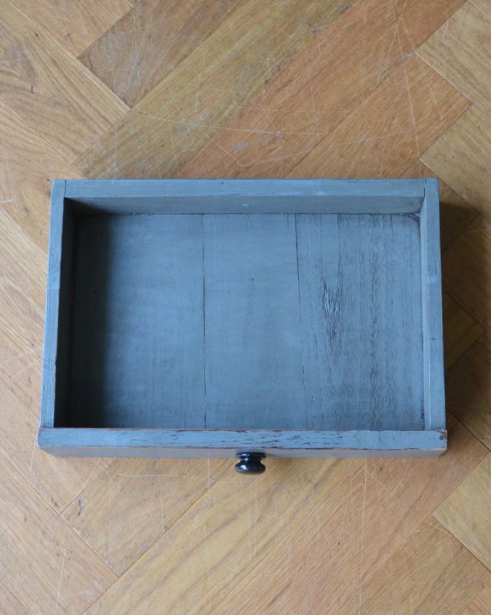 ロイドテーブル アンティーク家具 スマートなサイズのコンソールテーブル、ペイントのアンティーク家具。センターに1杯引き出しがついています。(d-1233-f)